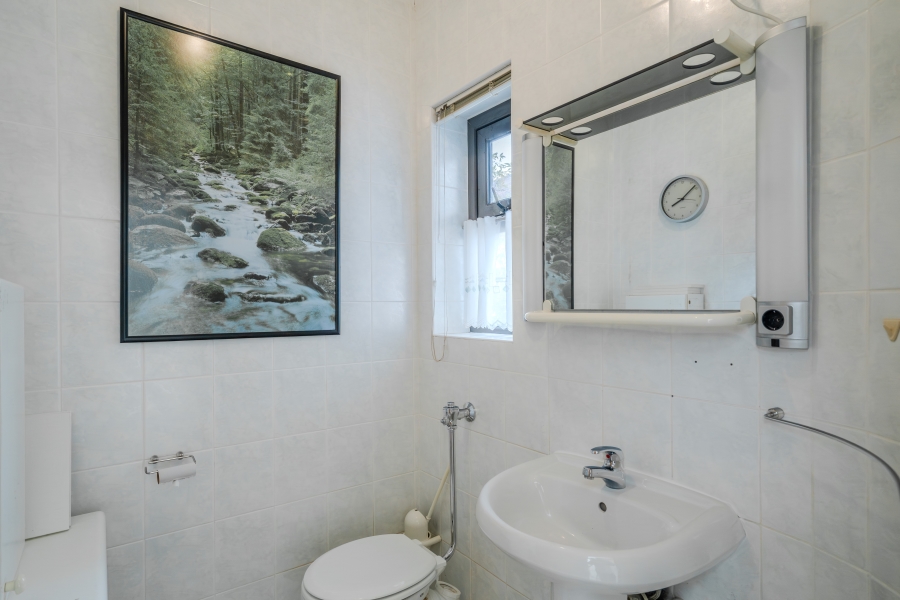 4 Bedroom Property for Sale in Dennendal Western Cape